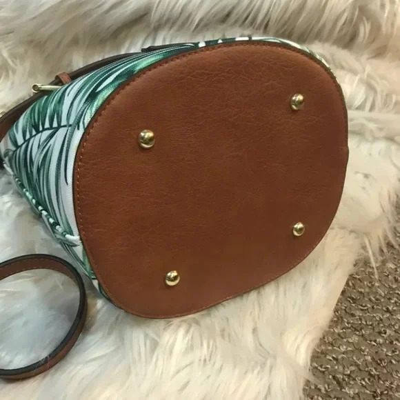 Green Leaf Print Bucket Tote Bag Bamboo Leather - Picture 8 of 8